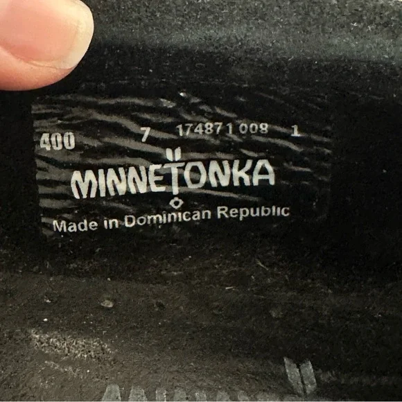 Minnetonka Kilty Hardsole Suede Moccasin Loafer Slip On Black Size 7 Boho Indie - Picture 9 of 9